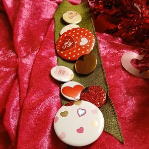 Heart-Themed Button Set